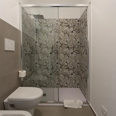 Iside וילה מרינה די רגוזה